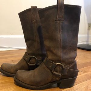 Size 7 Frye boots